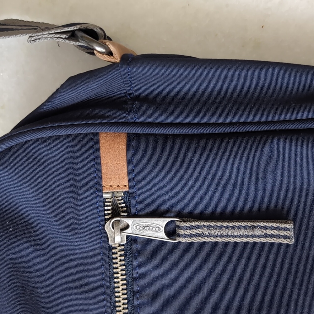 Eastpak Shoulder Bag - Picture 2 of 9